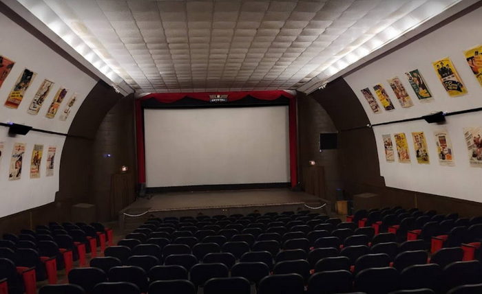 Crystal Theatre (Crystal Box Office Theater)